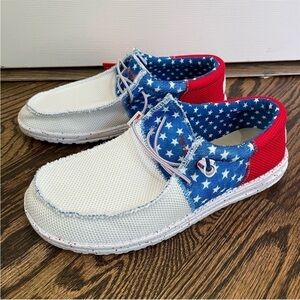 NWT Hey Dude Wally Sox Tri American Pride Mens Shoes